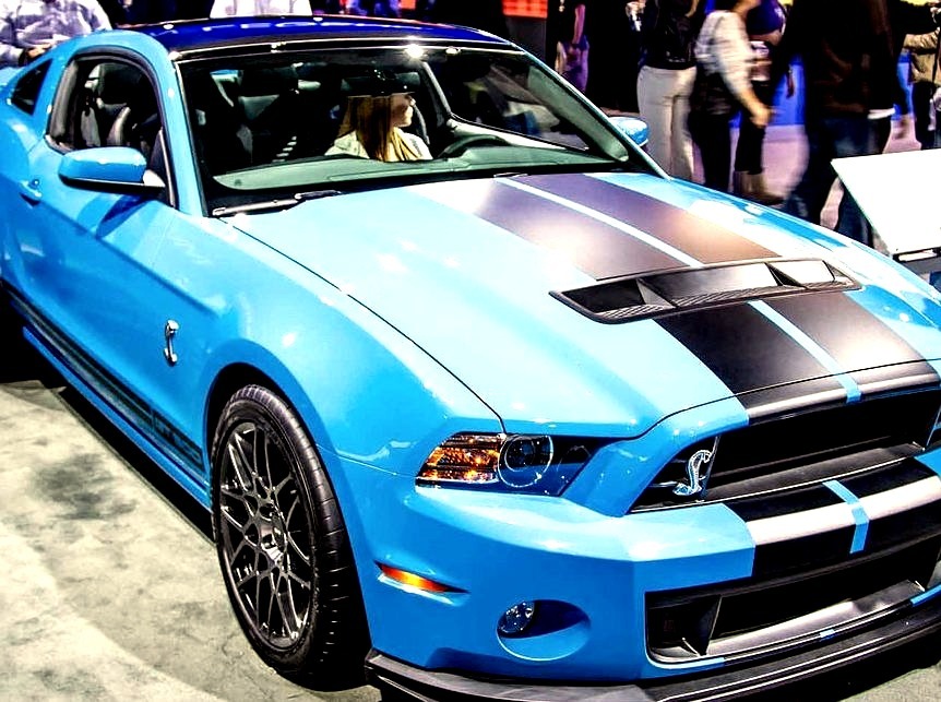 12 Shelby GT500